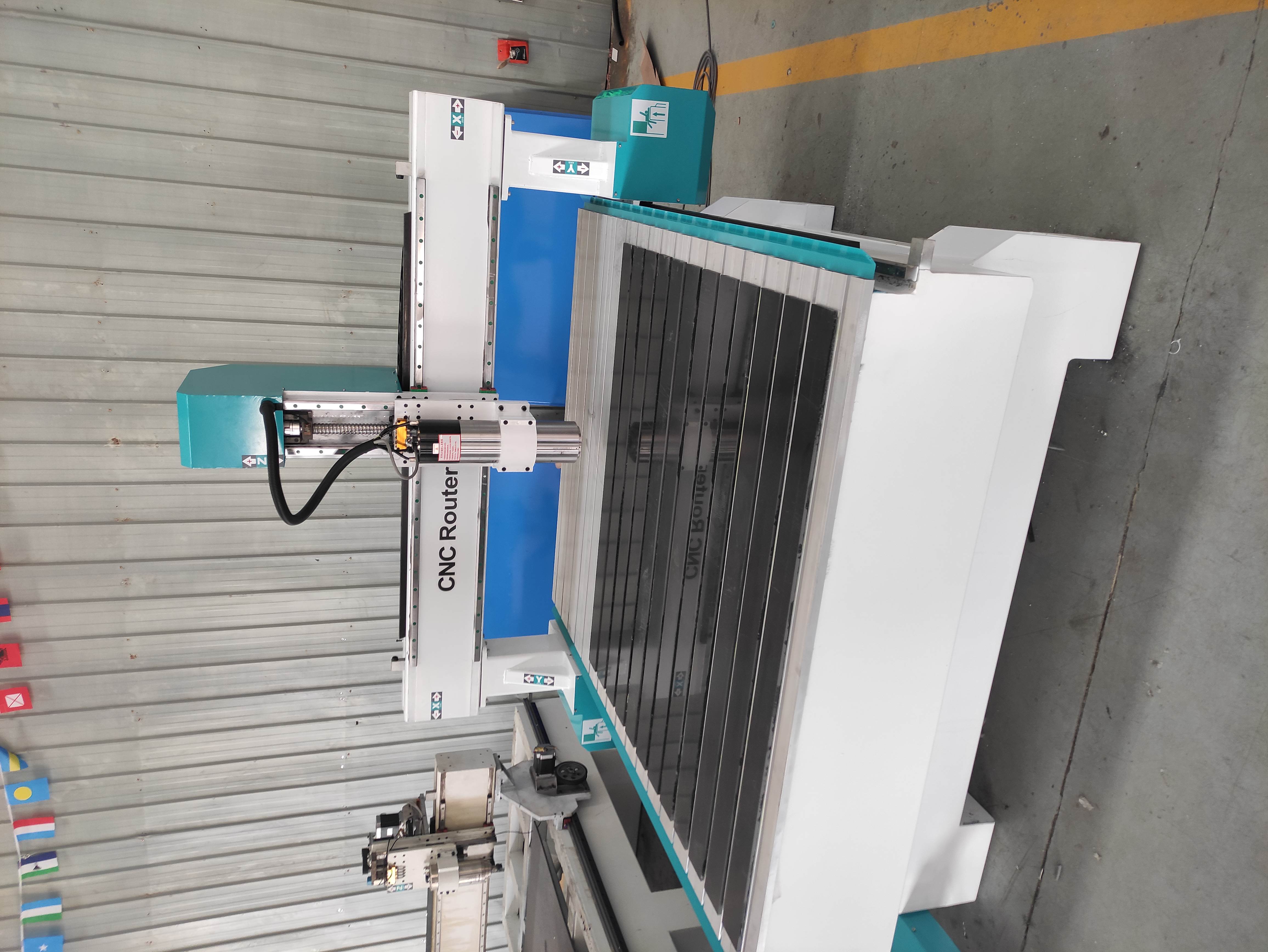 四工序開料機與雙工序排鉆數(shù)控開料機的區(qū)別在于什么？