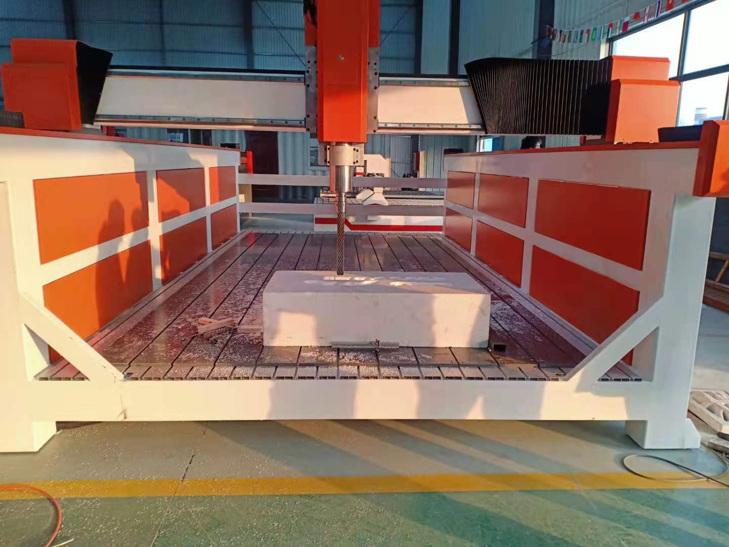 如何應(yīng)對(duì)解決雕刻機(jī)工作時(shí)的灰塵？